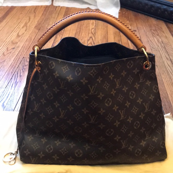 Louis Vuitton Handbags - Authentic Louis Vuitton Artsy Monogram MM
